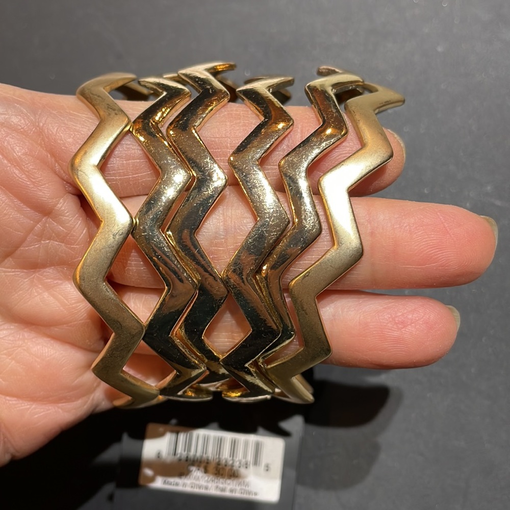 Expression gold bangles set - Picture 3 of 5